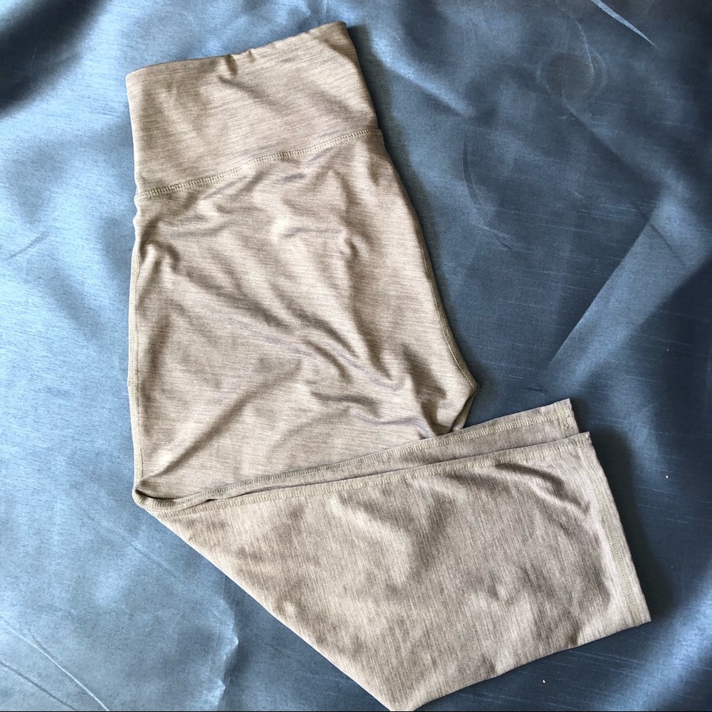 T.N.L.Athletics Capri style yoga pants